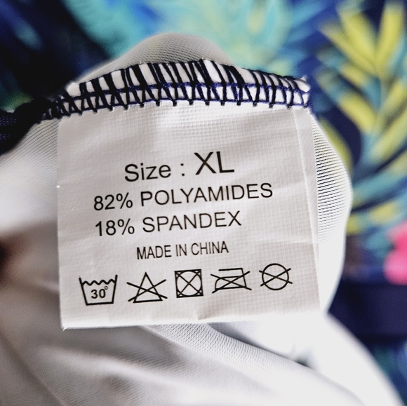 FOKULUNDA | floral short sleeve modest padded swim tankini top - Picture 3 of 6